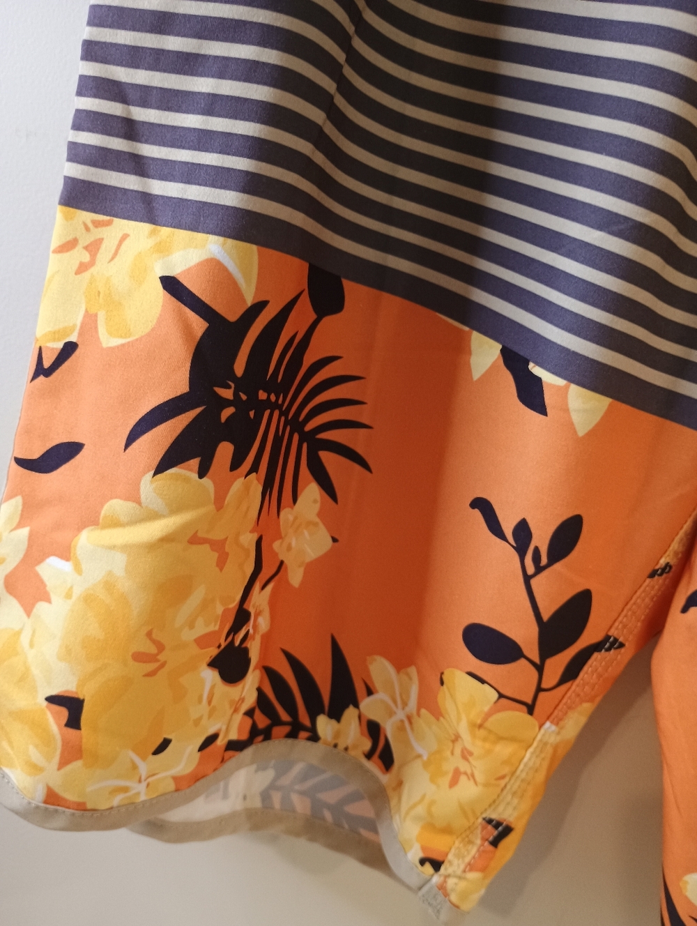 Wave Life  Men's Striped & Floral Board Shorts in Orange and Navy - Picture 4 of 8